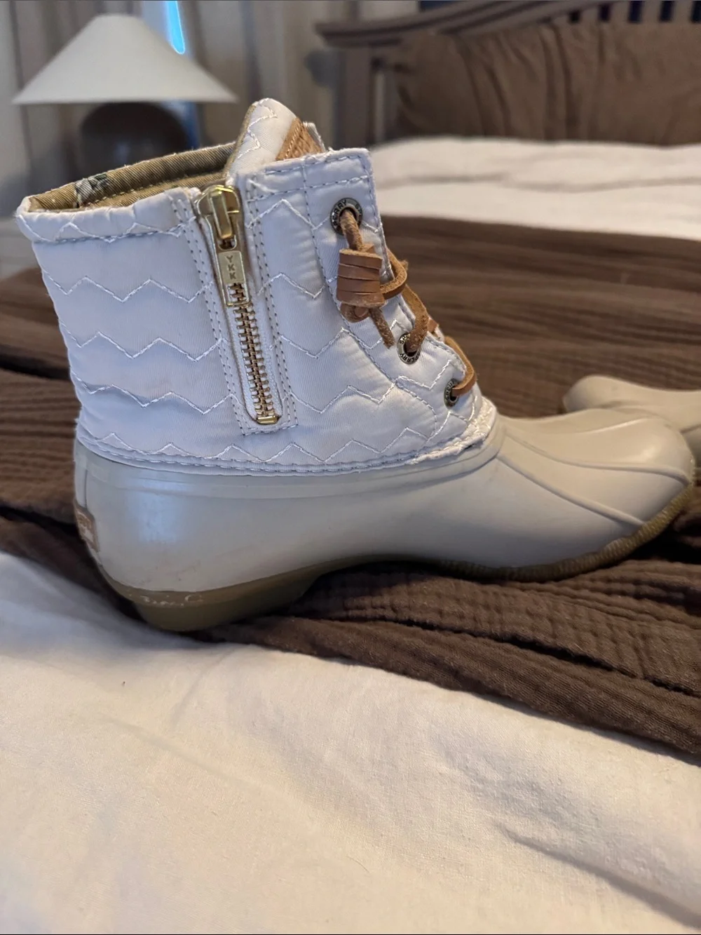 Sperry Quilted Beige Duck Boots with Tan Laces W7.5
